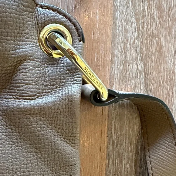 Burberry Tan Leather Crossbody Bag - Picture 4 of 10